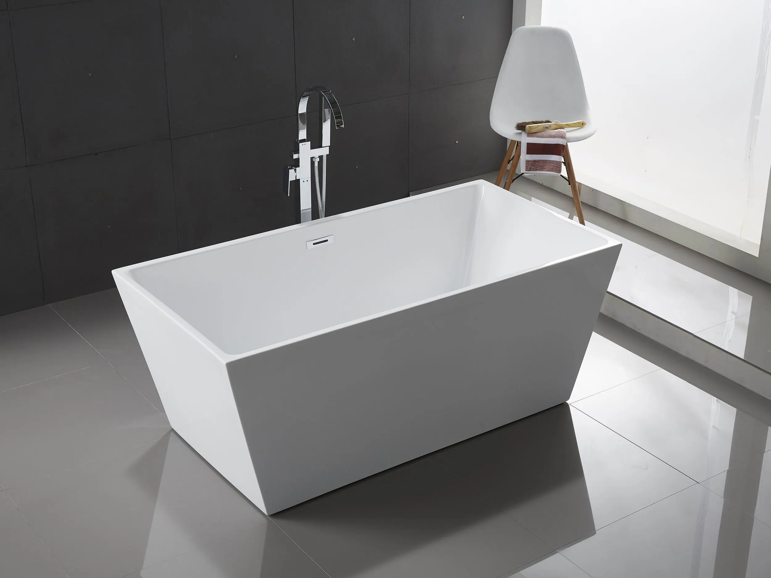 Royal CUPC Acrylic Freestanding Soaking Bathtub With Pop up Drainer