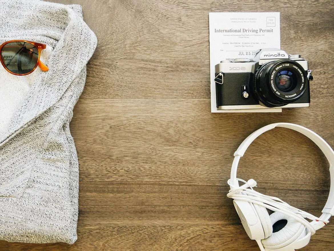 ravel Essentials – Durable and Beautiful ABS LUGGAGE Suitcase